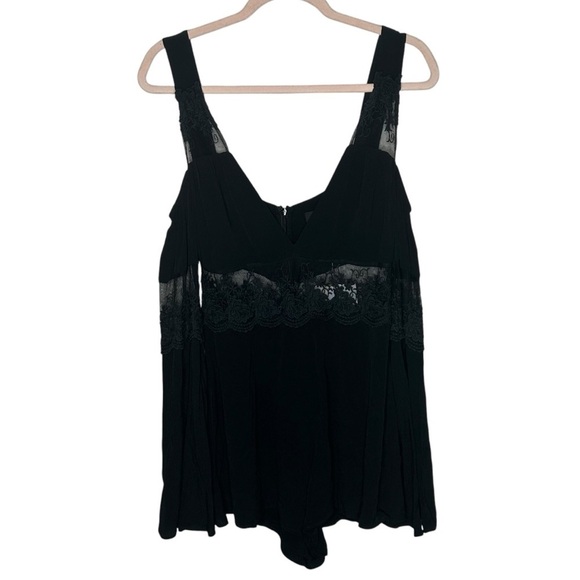 Majorelle Tudo Bem Chic Black Lace Romper NWT - Picture 5 of 15